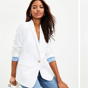 Loft modern twill blazer. Size 14. NWT!